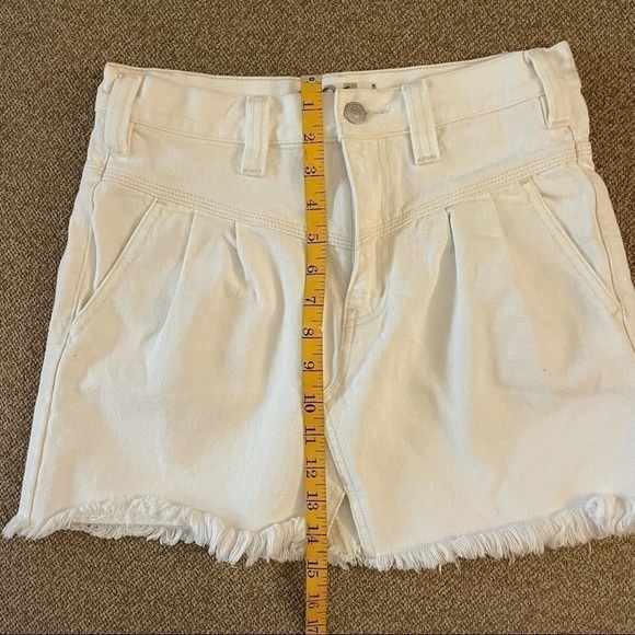 Free People Women's Sidecar Mini Jean Skirt White in Size 25 - Picture 11 of 12